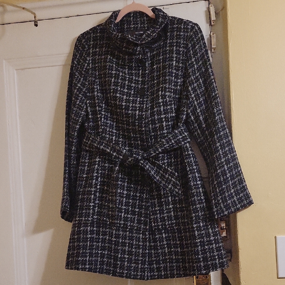 H & M New York Women's Black and White Belted Tweed Coat Size 4